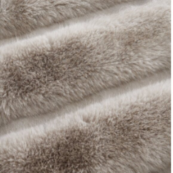 Elegant Long Women's warm Faux Fur Patchwork Coat - Picture 11 of 11